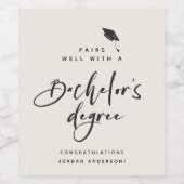 Étiquette Pour Bouteilles De Vin Script de Graduation Moderne Bachelor Congrats Gra (Étiquettes simples)