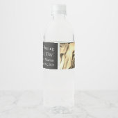 Étiquette Pour Bouteilles D'eau Élégant Rose Monogrammé (Dos)