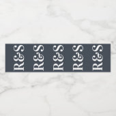 Étiquette Pour Bouteilles D'eau Grand Monogramme Moderne Étiquette bouteille d'eau (Étiquettes simples)