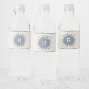 Étiquette Pour Bouteilles D'eau Mariage au Bleu Poussiéreux Monogrammé