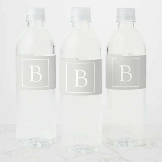 Étiquette Pour Bouteilles D'eau Simple Light Grey monogram (Bouteilles)
