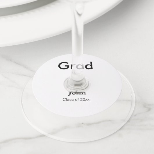 Étiquette Pour Verre De Vin grand garçon ajouter nom félicitations date année (De près)