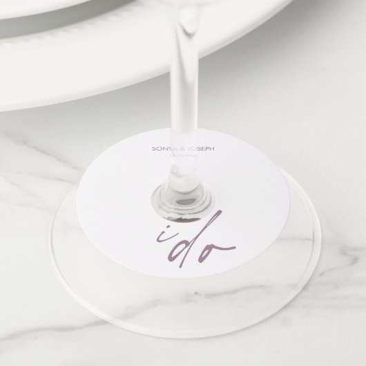 Étiquette Pour Verre De Vin Jour de mariage Élégant Script I Do (De près)