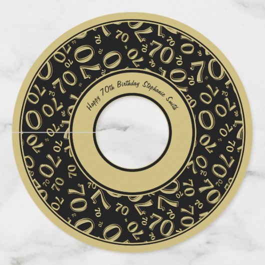 Étiquette Pour Verre De Vin Joyeux 70e anniversaire Gold et Black Numéro Thème (Devant)