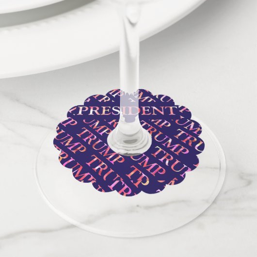 ÉTIQUETTE POUR VERRE DE VIN TRUMP (De près)