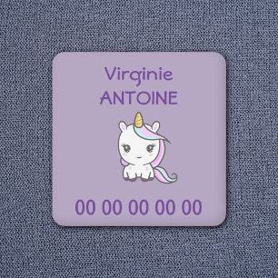 Étiquette pourpre pour enfants avec une mignonne l