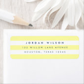 Étiquette Preppy Pastel Yellow and White Stripes Adresse (En situation)