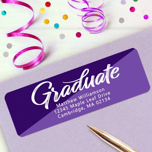 Étiquette Purple Graduation Bold Retro Script Modern Adresse