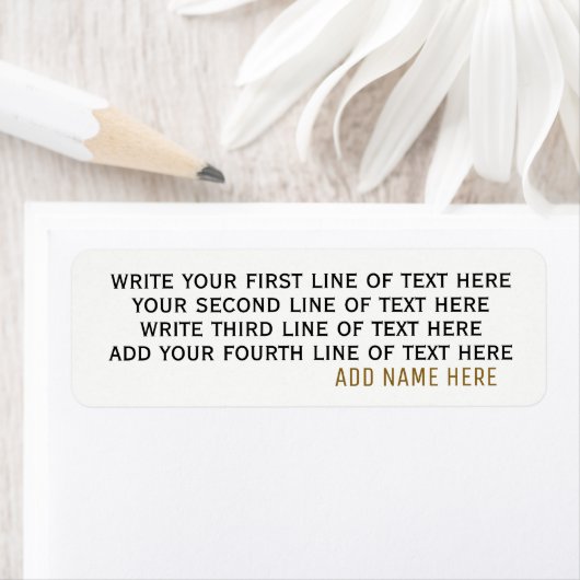 Étiquette quatre lignes de texte modifiable sur simple blanc (En situation)