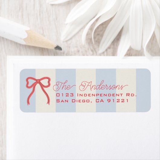 Étiquette Red Bow & Pale Blue Stripes Return Address (En situation)