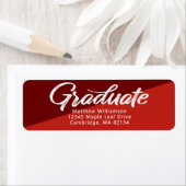 Étiquette Red Graduation Bold Script Simple Modern Address (En situation)