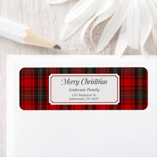 Étiquette Red Plaid Merry Christmas Return Address Label (En situation)