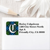 Étiquette Regal Clan Colquhoun Tartan Monogramme (En situation)