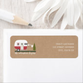 Étiquette Remorque Camper Rétro Aventure Baby shower neutre (En situation)