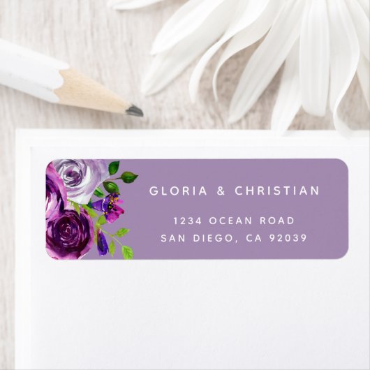 Étiquette Romantic Purple Floral Return Address Label (En situation)
