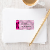 Étiquette rose chaud noir blanc orné damassé (En situation)