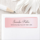 Étiquette Rose de typographie Modèle or Adresse de retour (En situation)