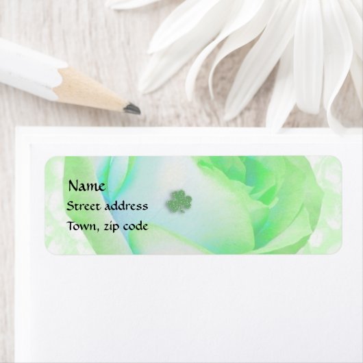 Étiquette Rose et Shamrock celte (En situation)