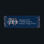 Étiquette Rose Gold Navy Blue 70e anniversaire Parties scint<br><div class="desc">Elégant 70e anniversaire Rose Gold Faux Parties scintillant Confetti modèle bleu marine. Facile à utiliser et facile à personnaliser. Commandez aujourd'hui !</div>