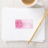 Étiquette Rose rose manuscrit Script élégant Modèle (En situation)