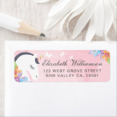 Étiquette Rose Whimsical Magique Unicorn Butterfly & Florals (En situation)