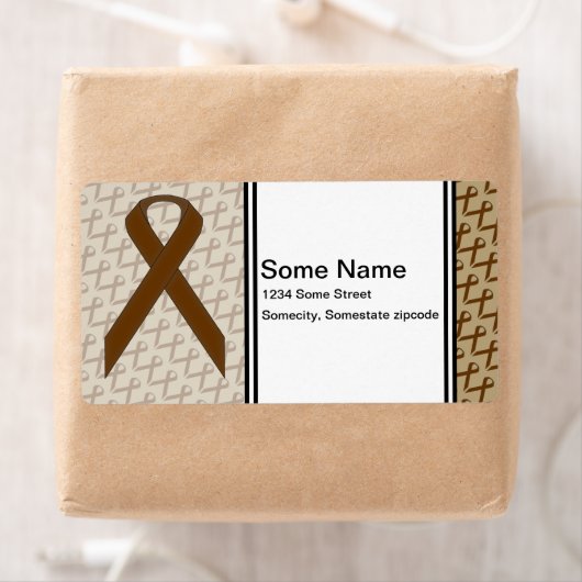 Étiquette Ruban Brown standard par Kenneth Yoncich (En situation)