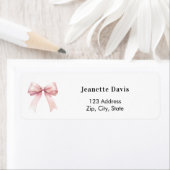 Étiquette Ruban rose adresse de retour blanche  (En situation)