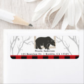 Étiquette Rustic Bear & Red Plaid Woods Invitation de la fêt (En situation)