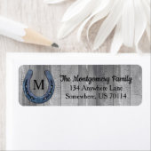 Étiquette Rustic Farmhouse Horseshoe & Barn Wood Planks (En situation)