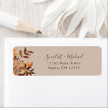 Étiquette Rustic Mariage de automne Adresse de retour<br><div class="desc">Cette élégante étiquette d'adresse de retour mariage de automne présente des feuilles d'aquarelle peints à la main,  orange brûlé et terre cuite,  des dahlias crème et beige,  et de beaux roses de couleur rouille sur un arrière - plan taupe. Trouvez les articles correspondants dans la collection Taupe Autumn Romance.</div>