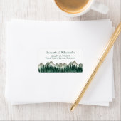 Étiquette Rustic Watercolor Mountains & Pine Mariage Adresse (En situation)