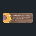 Étiquette Rustic Wood Sunflower Mariage Adresse de retour<br><div class="desc">Cette étiquette de adresse rustique moderne est décorée d'une aquarelle d'un tournesol unique sur un arrière - plan en bois de grange. Customisez-le avec votre nom et vos coordonnées. Parce que nous créons notre propre oeuvre,  vous ne trouverez pas cette image exacte d'autres designers. Aquarelle originale © Michele Davies.</div>
