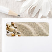 Étiquette Sable Avec Coquilles Et Pierres. Composition de pl (En situation)