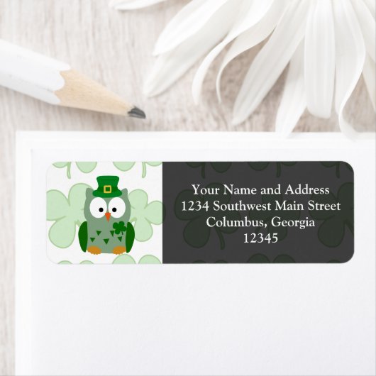 Étiquette Saint Patrick's Day Owl (En situation)