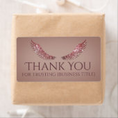 Étiquette Saumon Ailes de Cils Pailletés Gris Rose (En situation)