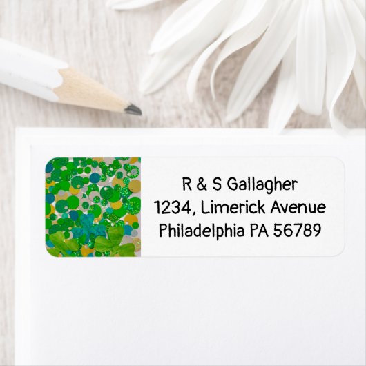 Étiquette Séquin vert de la Saint Patrick (En situation)