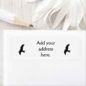 Étiquette Silhouette de cerf-volant rouge. (En situation)