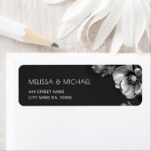 Étiquette Silver Black Flowers Dark Moody  (En situation)