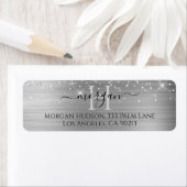 Étiquette Silver Glitter & Large Monogram, Black Script Name (En situation)