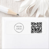 Étiquette Simple Office Entreprise Logo Entreprise Code QR (En situation)