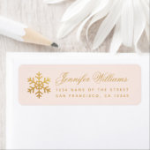Étiquette Snowflake Pink & Faux Gold Elegant Winter Holidays (En situation)