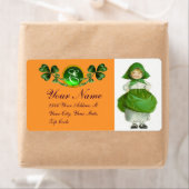 ÉTIQUETTE ST PATRICK'S DAY - IRLANDE, FILLE ET SHAMROCK (En situation)