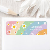 Étiquette Super Rainbow Retro Daisy fête d'anniversaire (En situation)