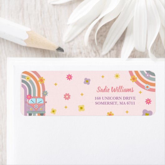 Étiquette Super Rainbow Retro Daisy fête d'anniversaire (En situation)