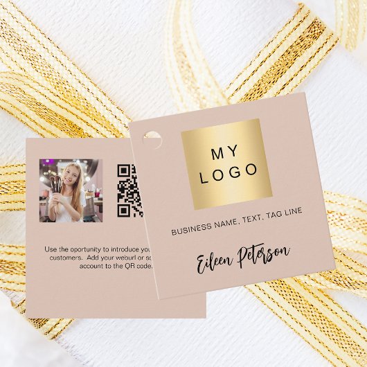 Étiquette suspendue avec logo de nom beige et code