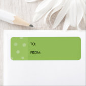 Étiquette Tag de petit cadeau avec points peints vert (En situation)