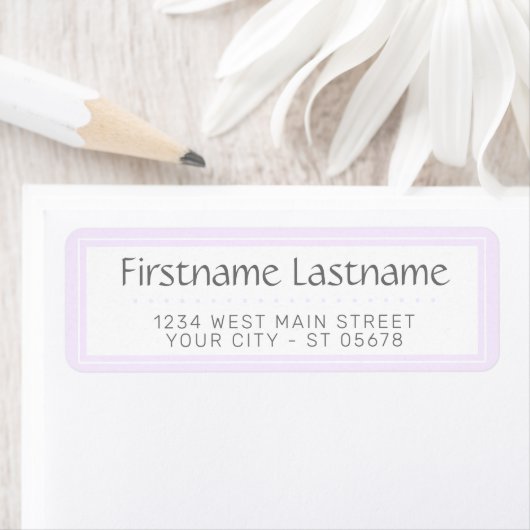 Étiquette Tendance Chic Blanc Simple Typographie Script (En situation)