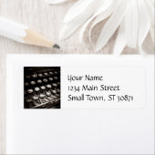 Étiquette Touches de machine à écrire vintages en noir et bl (En situation)