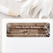 Étiquette tourbillons fleuris dentelle grange mariage campag (En situation)