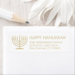 Étiquette Tout Texte Menorah Gold Hanoukka Adresse de retour<br><div class="desc">Ajoutez la touche finale parfaite de la carte Hanoukka avec ces élégantes étiquettes d'adresse de retour blanc et or. L'or est imprimé en couleur non métallique, pas en papier. Tout le texte peut être facilement customisé avec n'importe quel message d'accueil, nom et adresse. Le design comprend une simple menorah avec...</div>